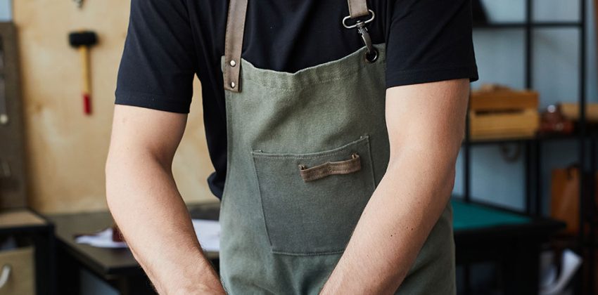 man-making-handmade-belt-resize.jpg man-making-handmade-belt-resize.jpg